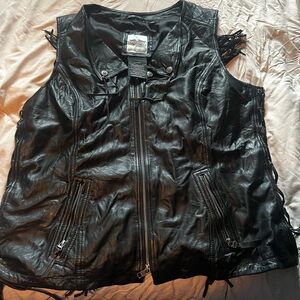 Harley Davidson Women's Bridgit Fringed Black Leather Riding Vest 2XL 97143-17VW